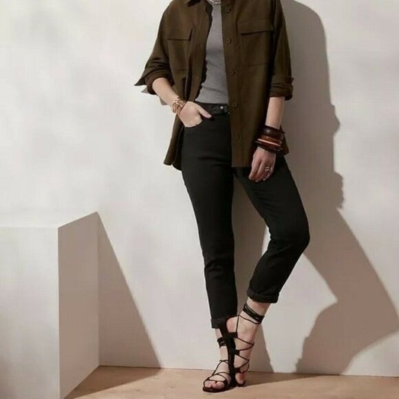 Banana Republic Low-Rise Black Tapered Girlfriend Jeans Size 0/25 PETITE - Picture 1 of 4